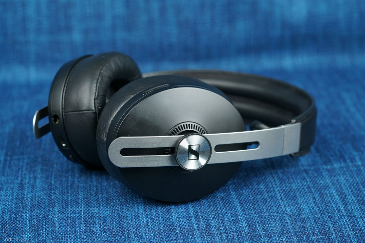 tai-nghe-bluetooth-sennheiser-momentum-wireless